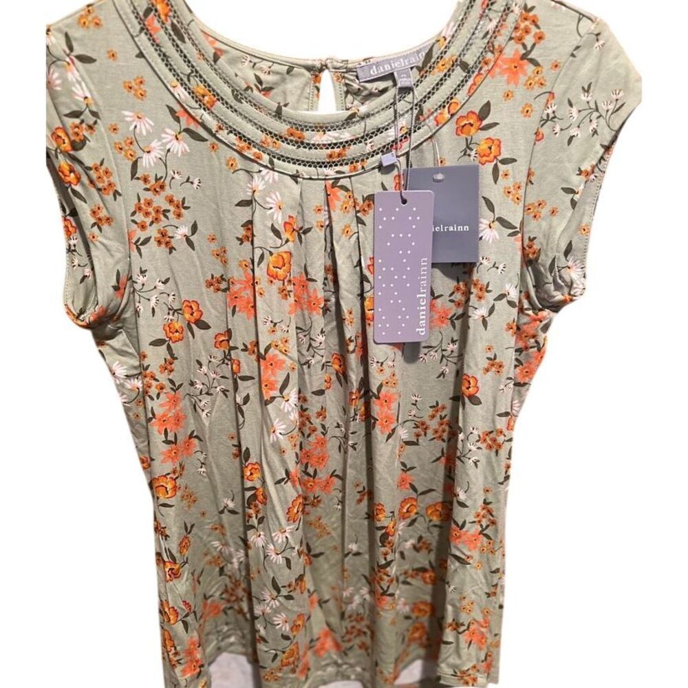 Daniel Rainn Floral Cap Sleeve Blouse with Crochet Neckline Detail Sage Green PS